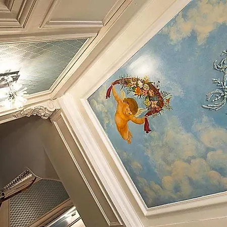 Demeure Belle Epoque Bed & Breakfast 4*